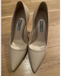 Prada Nude Pumps Size 38 (US 8)